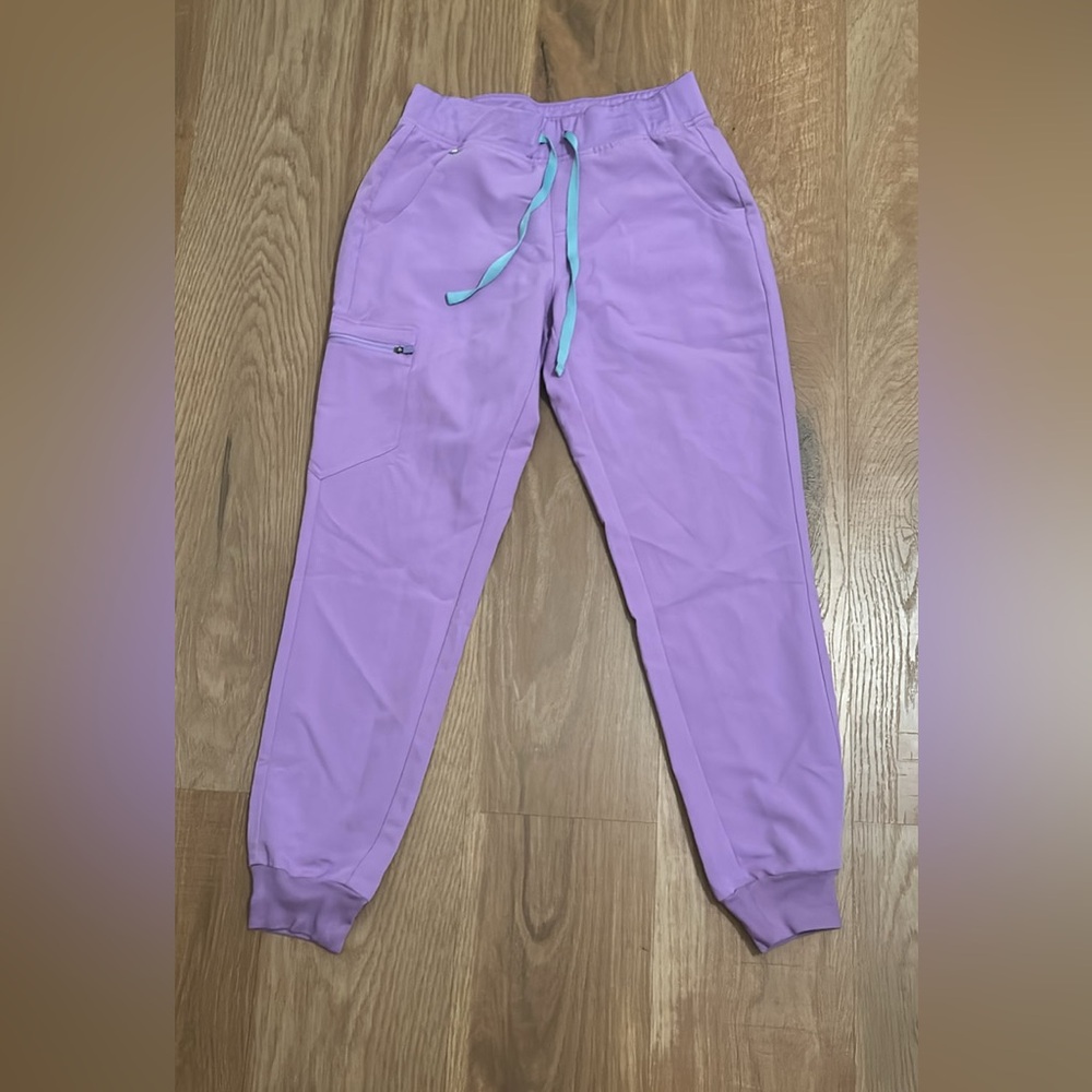 FIGS Joggers Small